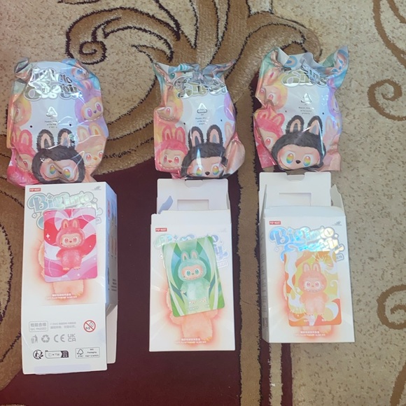 - Pop Mart BIG INTO ENERGY CONFIRMED BUNDLE - Picture 1 of 7